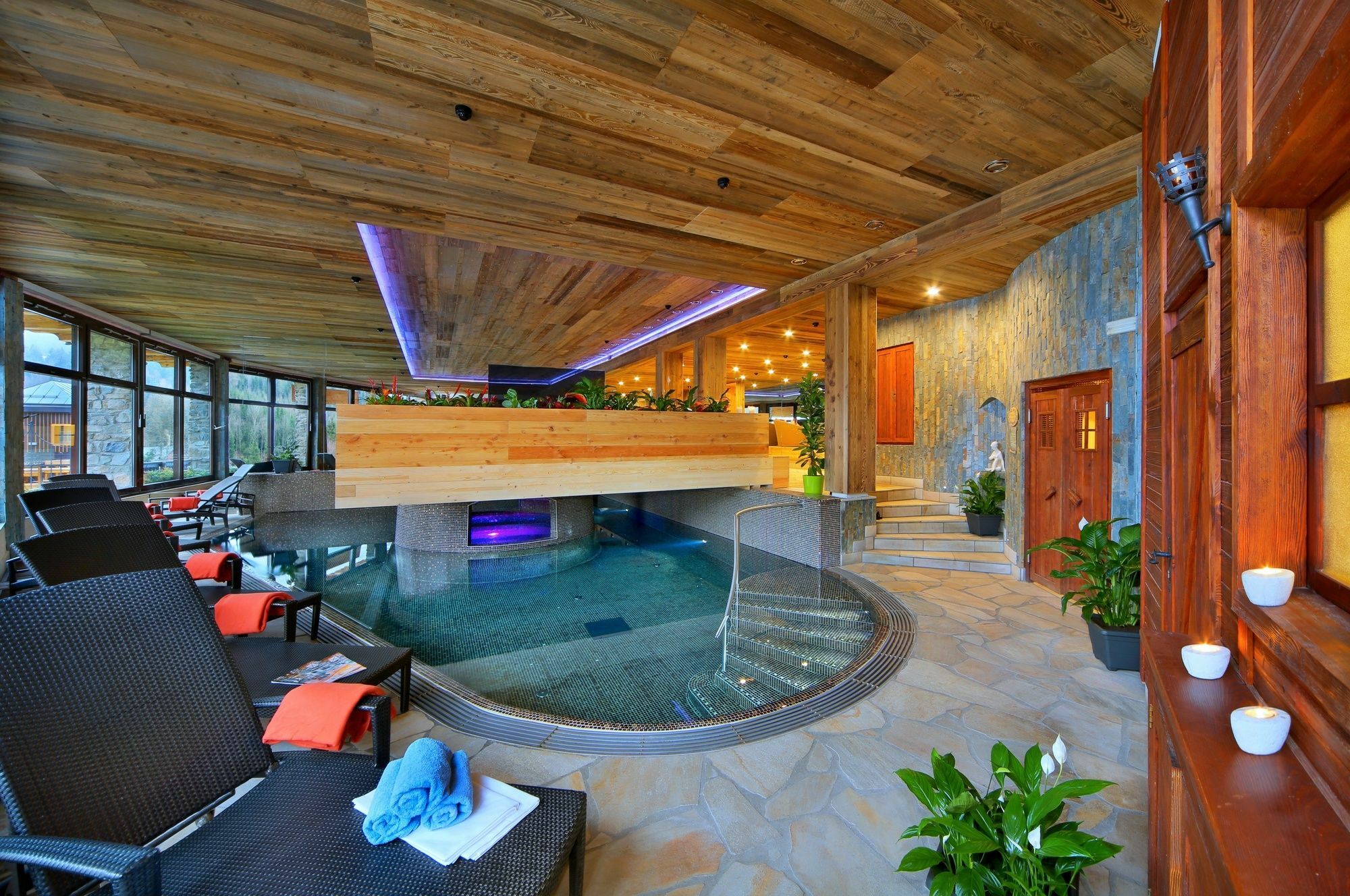 Praha Hotel 4*