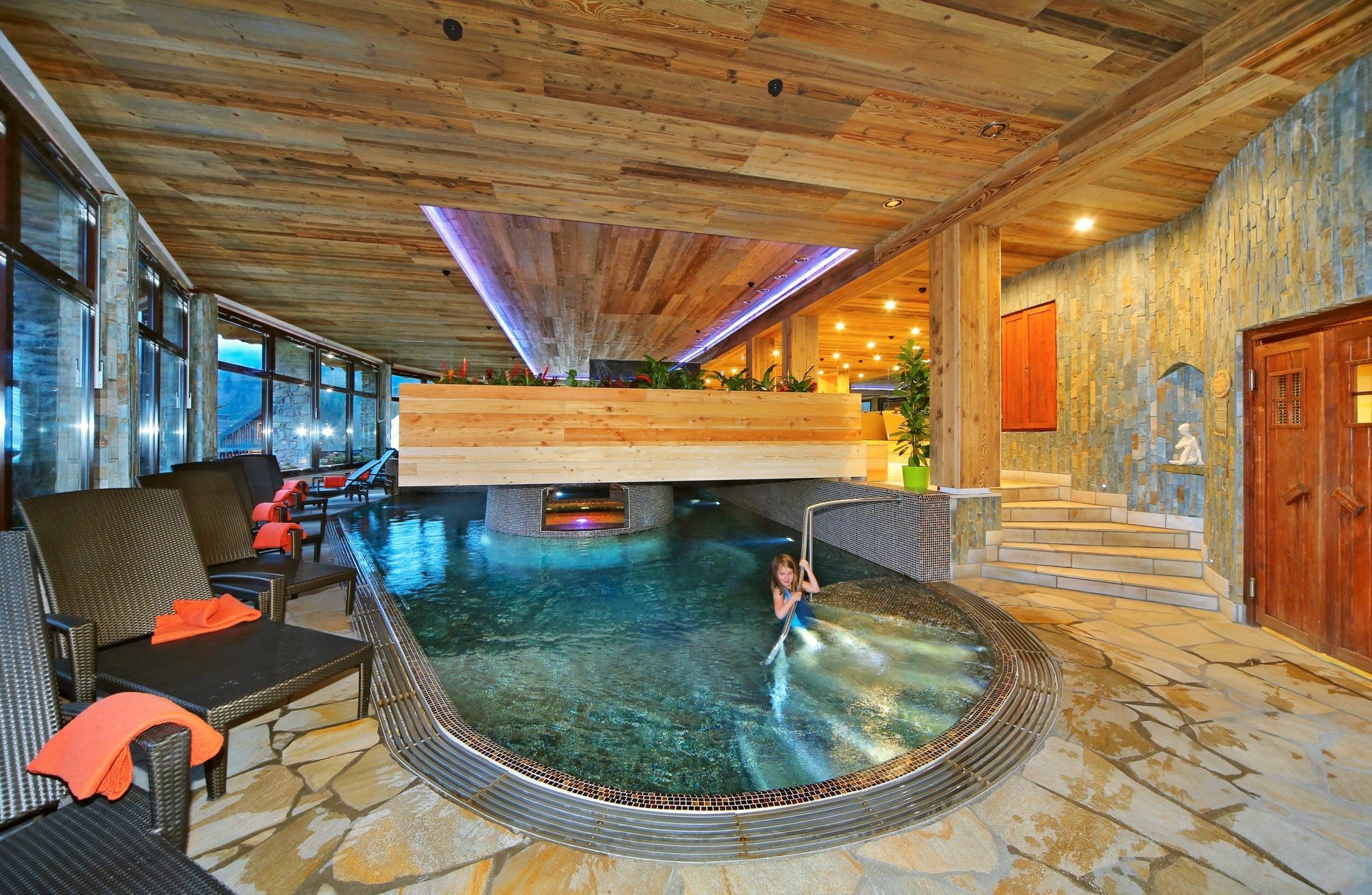 Praha Hotel 4*