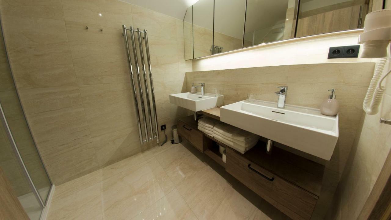 Praha Hotel 4*